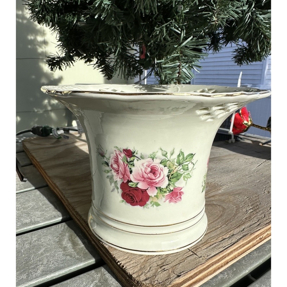 Formalities by Baum‎ Brothers Victorian Rose Pattern Collection Flower Pot Vase